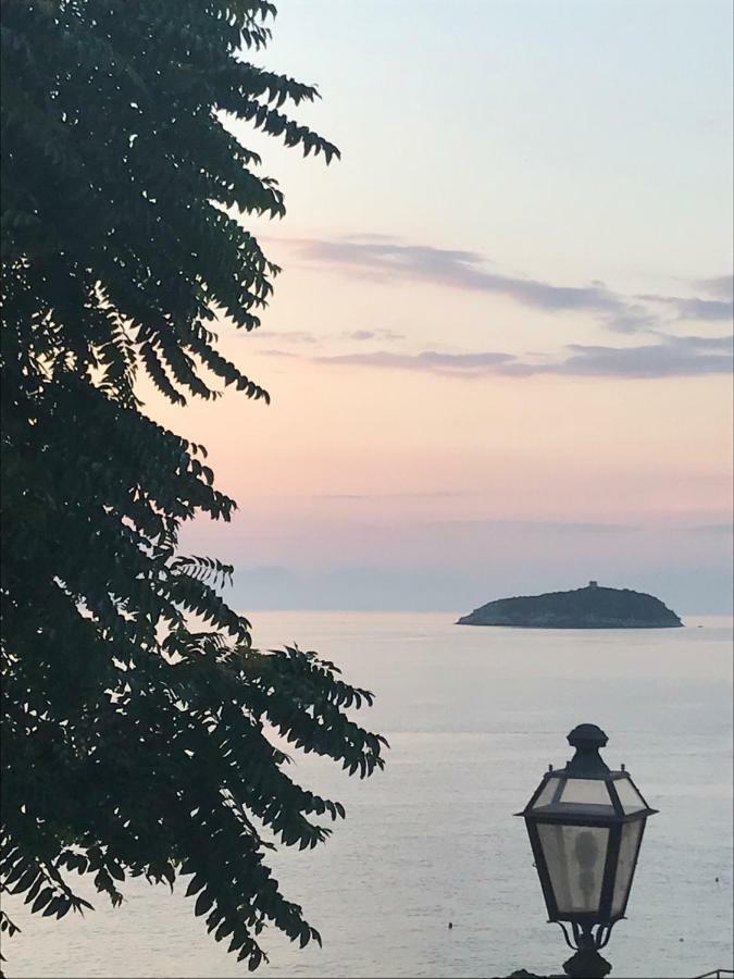 Villa Laregina Гризолия Екстериор снимка